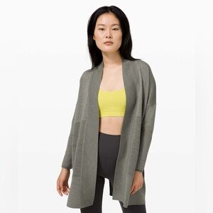 Lululemon Sit In Lotus Wrap II
Heathered Grey Sage